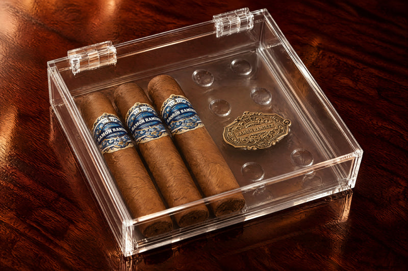 Humidor acrílico Ramón Ramírez