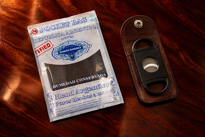 Pocket Bag humidificadora y cortador con estuche de cuero