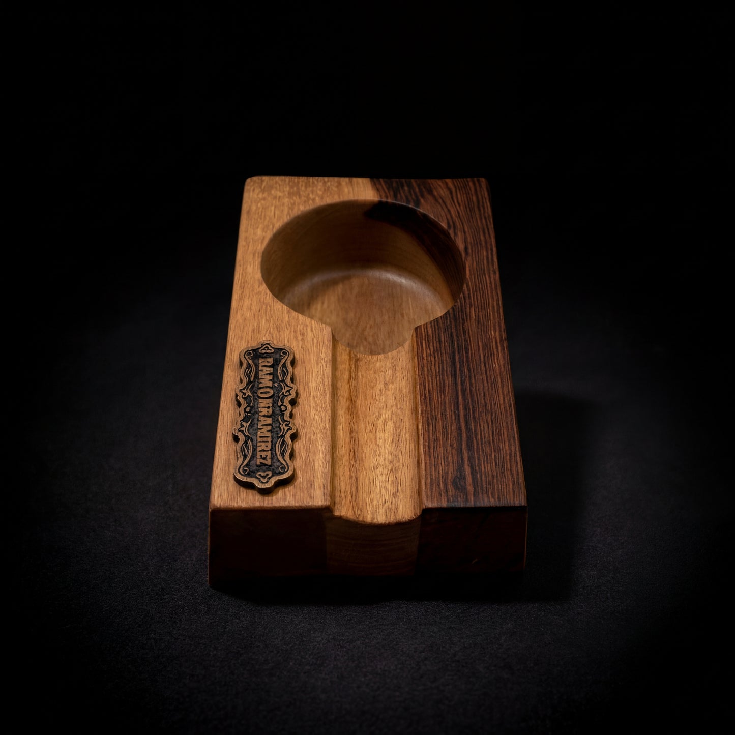 Cenicero X1 de Cedro